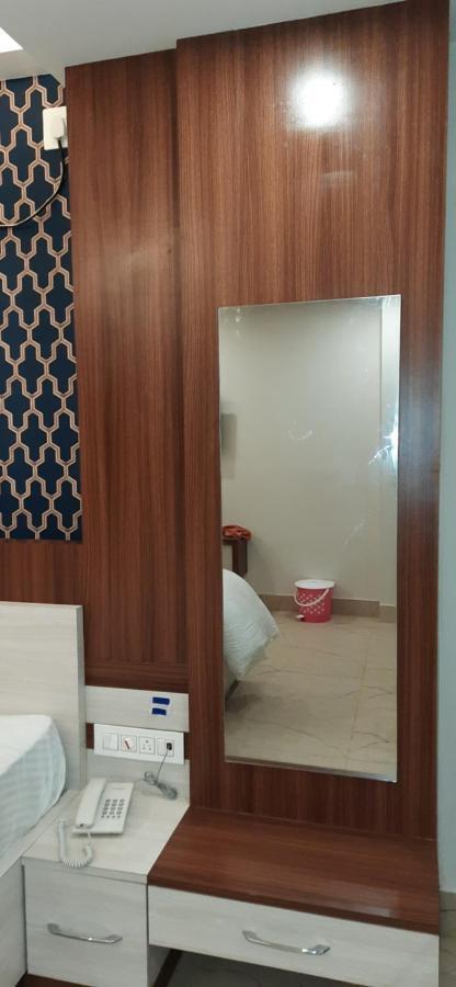 Hotel Narendra Plaza Balasore Bagian luar foto