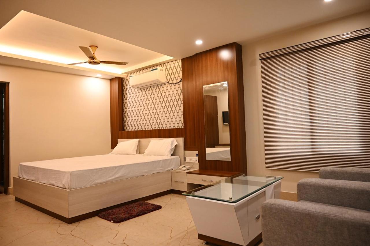 Hotel Narendra Plaza Balasore Bagian luar foto